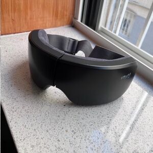 G&K eye massager Made in Japan